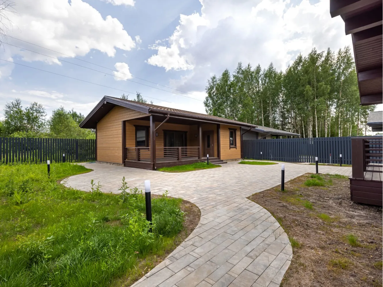 Реальный объект Дом с внутренней отделкой и баней, ракурс 11